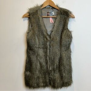 Lipsy London Faux Fur Vest Grey